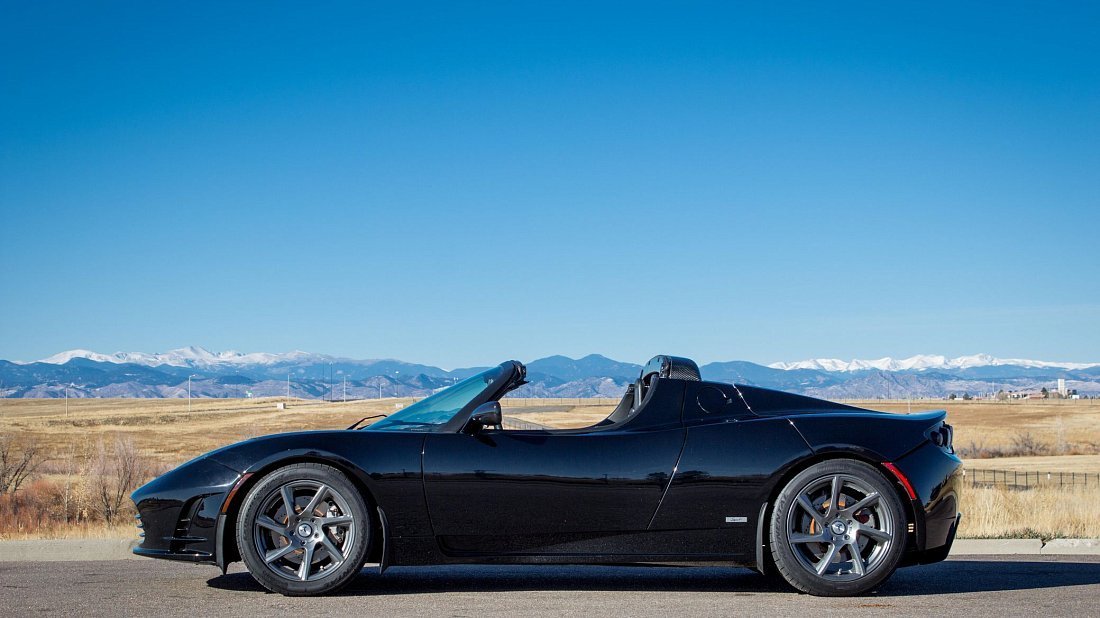 Tesla Roadster 2.5 (2010-2012) вид сбоку, силуэт, двери, колеса, экстерьер