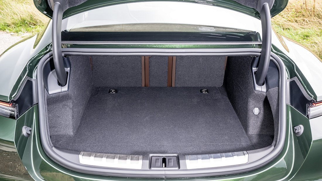 Фото Porsche Taycan Turbo (2024-…) багажник