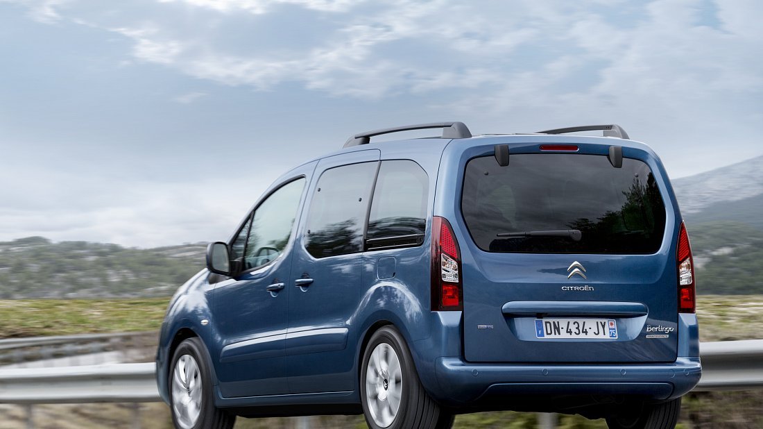 Citroën e-Berlingo Multispace (2017-2020) вид сзади, задние фонари, багажник, спойлер, эмблема, бампер, экстерьер