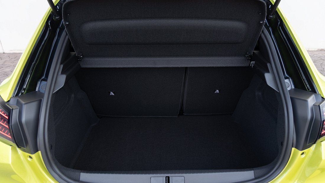 Фото Peugeot e-208 54 kWh (2025-...) багажник