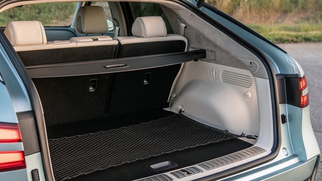 Genesis GV60 Standard AWD (2024-…) багажник, сиденья подняты, грузовое пространство, объем багажника, вместимость багажника, место для хранения