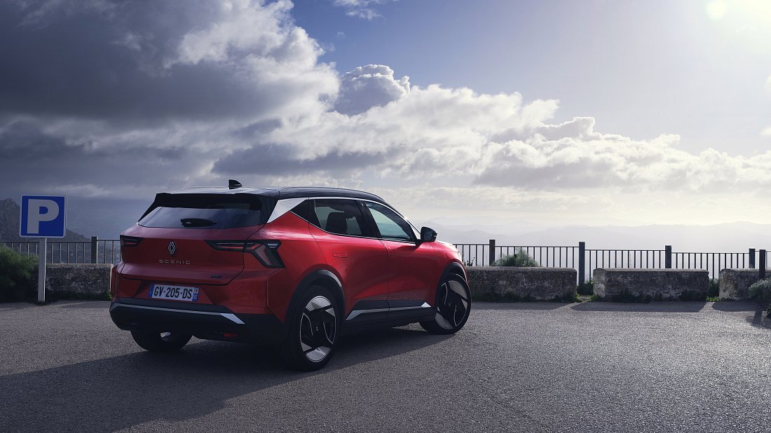 Renault Scenic E-Tech EV87 220hp (2023-…) задняя часть в три четверти, вид в три четверти, диагональ, экстерьер