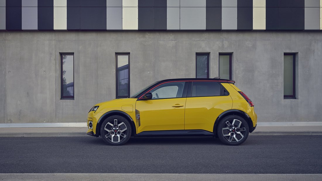 Renault 5 E-Tech EV40 95hp (2025-...) вид сбоку, силуэт, двери, колеса, экстерьер