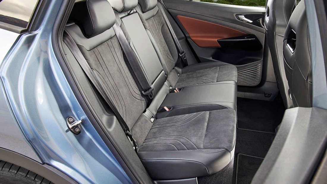 Фото Volkswagen ID.5 Pure (2024-…) задние и пассажирские сиденья