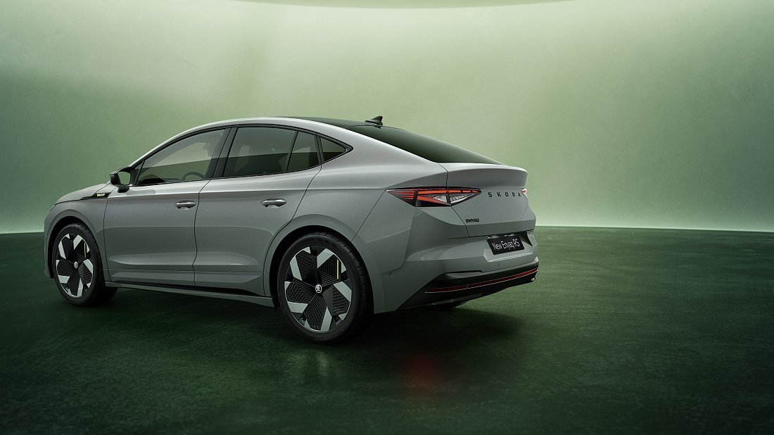 Фото Škoda Enyaq Coupe RS (2025-...) задняя часть под углом