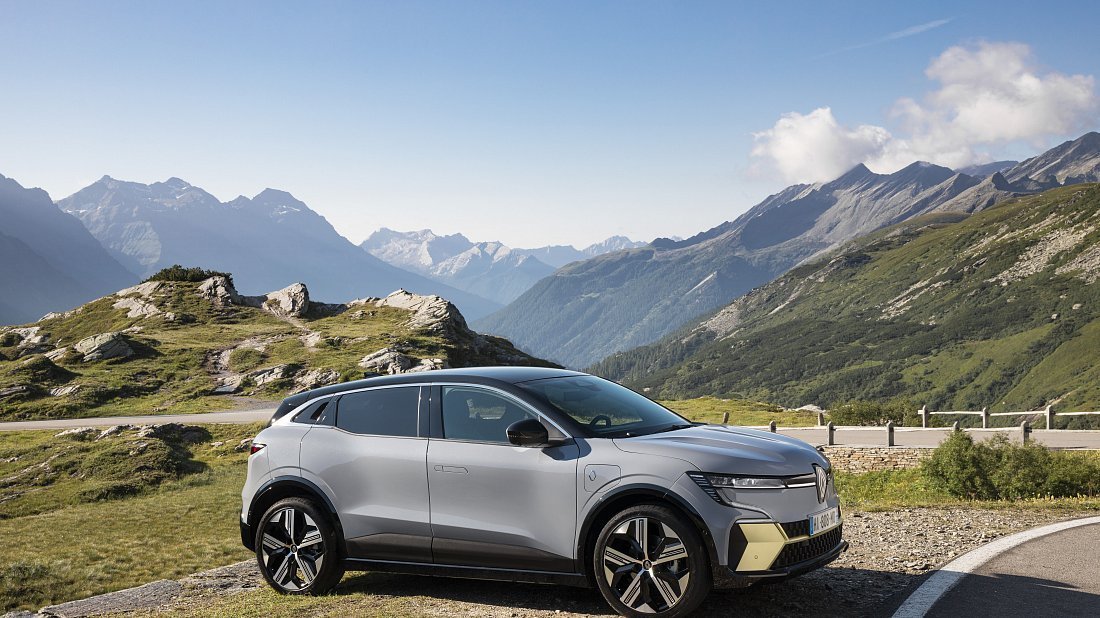 Renault Megane E-Tech EV60 130hp (2022-…) вид сбоку, силуэт, двери, колеса, экстерьер