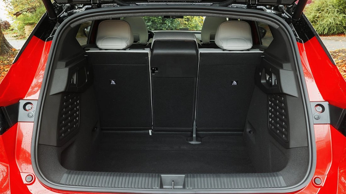 Фото Renault Scenic E-Tech EV60 170hp (2023-…) багажник