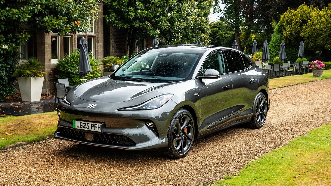 Фото MG IM6 Performance (2025-...) вид спереди, экстерьер