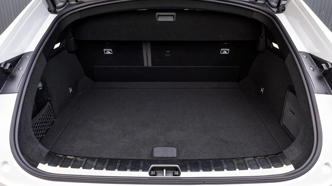 Polestar 4 Long Range Dual Motor (2024-…) багажник, сиденья подняты, грузовое пространство, объем багажника, вместимость багажника, место для хранения