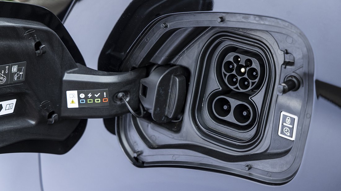 Citroën e-SpaceTourer XL 75 kWh (2021-2024) порт для зарядки (Европа), зарядка, разъем, штекер, коннектор