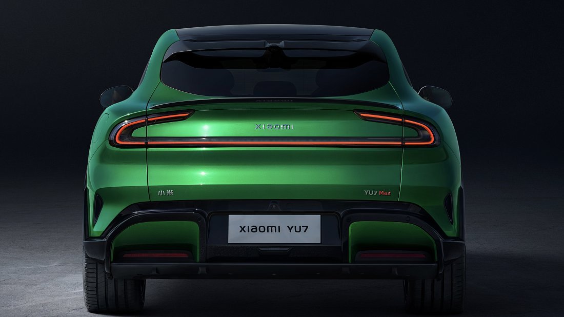 Фото Xiaomi YU7 (2025-...) вид сзади, задние фонари