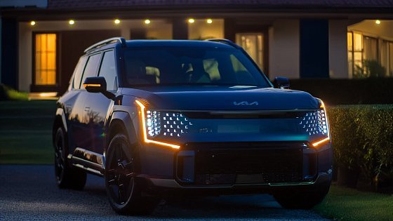 Video: ?AT NIGHT: 2024 KIA EV9 GT-Line -- Interior & Exterior Lights Analysis + Night Drive EV