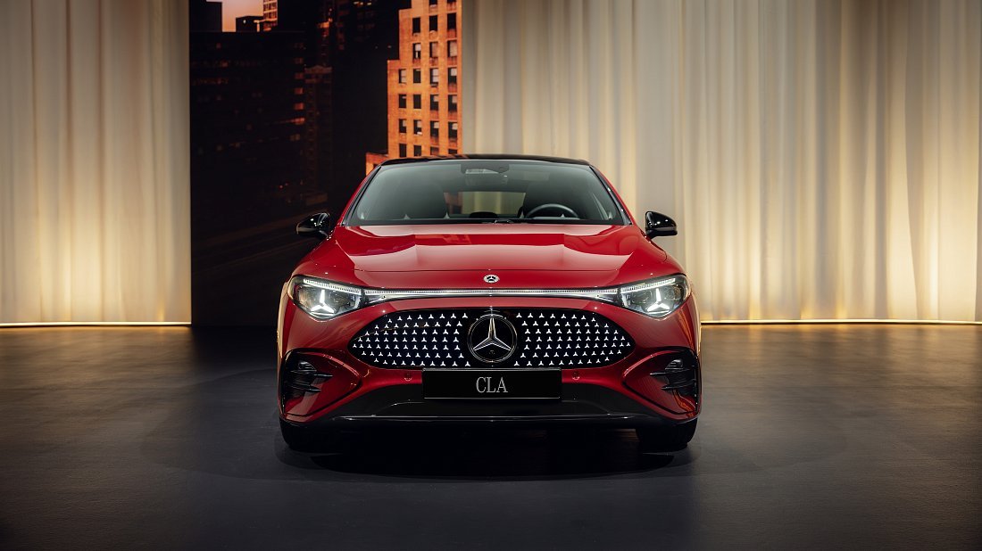 Mercedes CLA 250+ (2025-...) передняя часть, решетка радиатора, фары, бампер, экстерьер