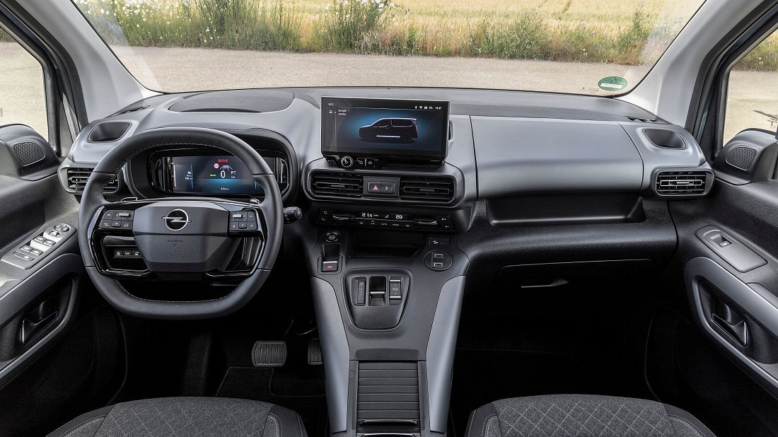 Фото Opel Combo Electric Life XL 52 kWh (2024-...) интерьер
