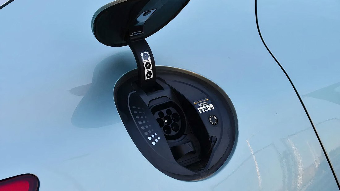 Genesis GV60 Standard AWD (2024-…) порт для зарядки (Европа), зарядка, разъем, штекер, коннектор