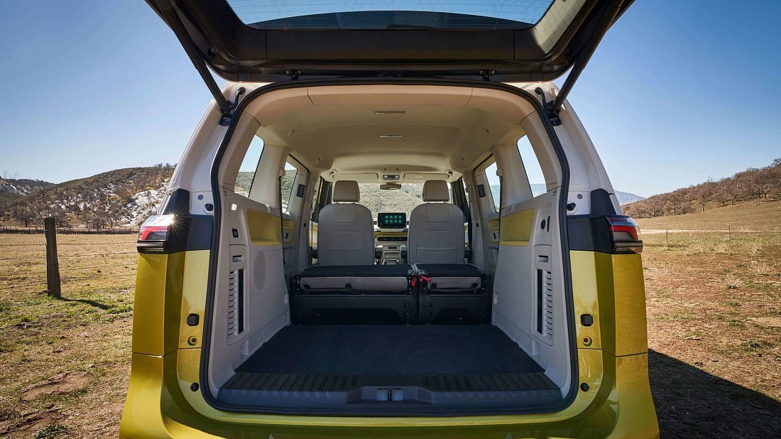Volkswagen ID.Buzz Pro (2024-...) багажник, увеличенный объем, сиденья сложены, максимальный объем, максимальный груз, максимальная вместимость, максимальное пространство для хранения