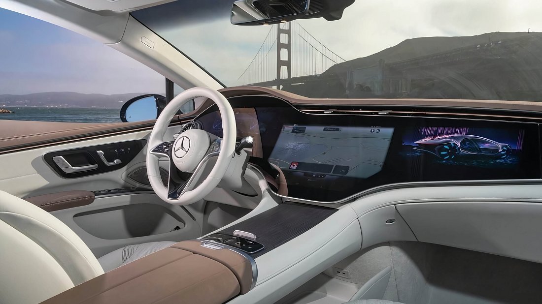 Mercedes EQS 350 (2021-2022) интерьер, переднее сиденье, водительское сиденье, приборная панель, рулевое колесо, информационно-развлекательная система, кокпит