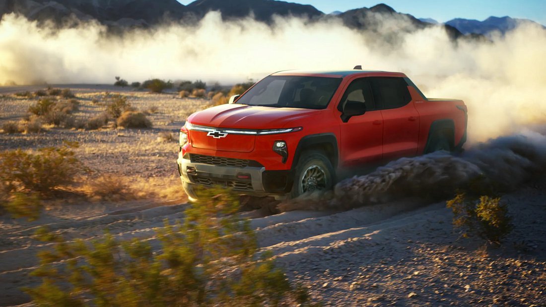 Chevrolet Silverado EV Trail Boss Max Range (2025-…) вид спереди, передняя часть в три четверти, диагональ, экстерьер