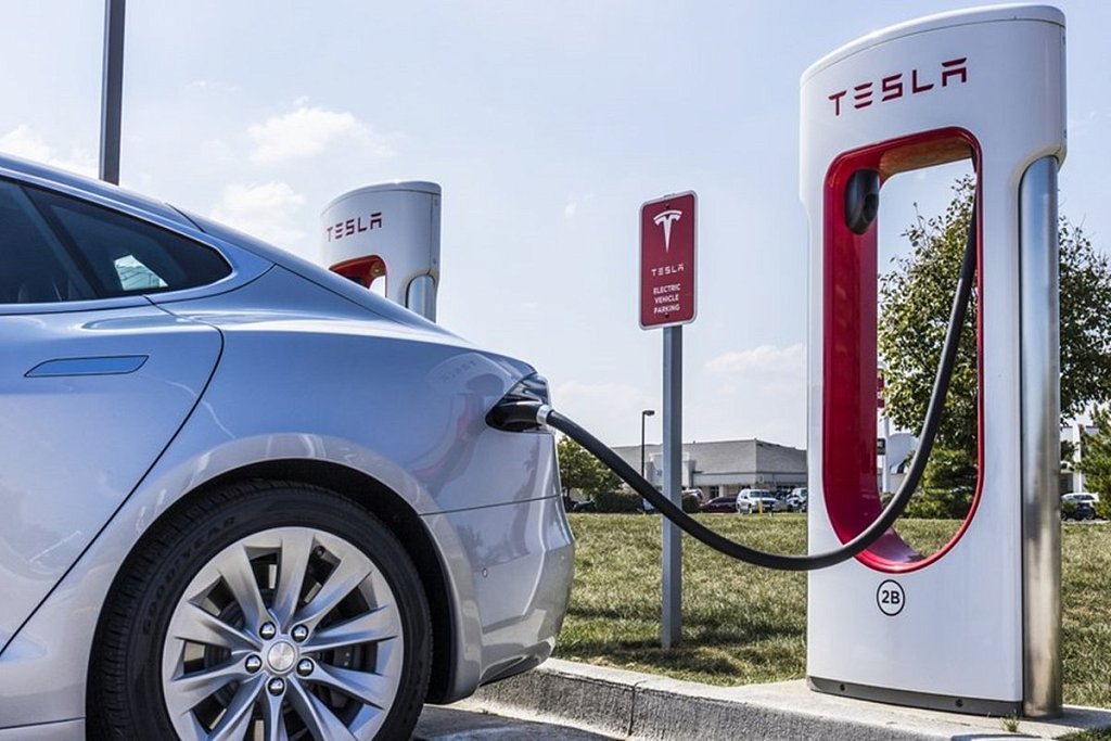 Photo of Tesla Supercharger V2