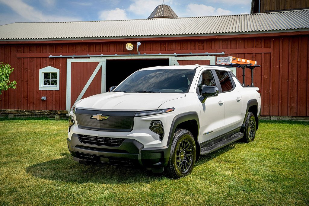 Chevrolet Silverado EV WT (Image by Car and Driver)